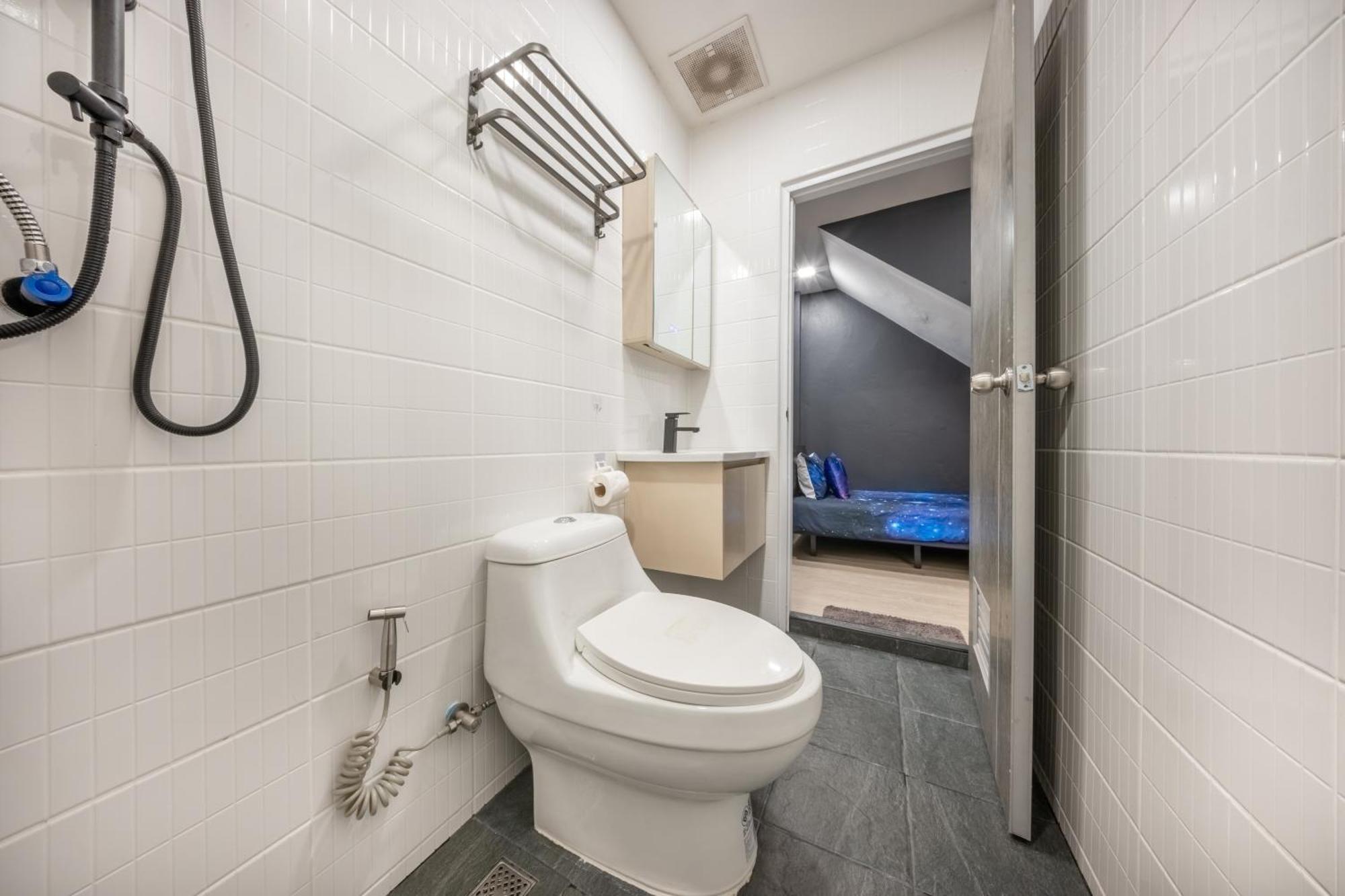 Space Station Hostel Бангкок Номер фото
